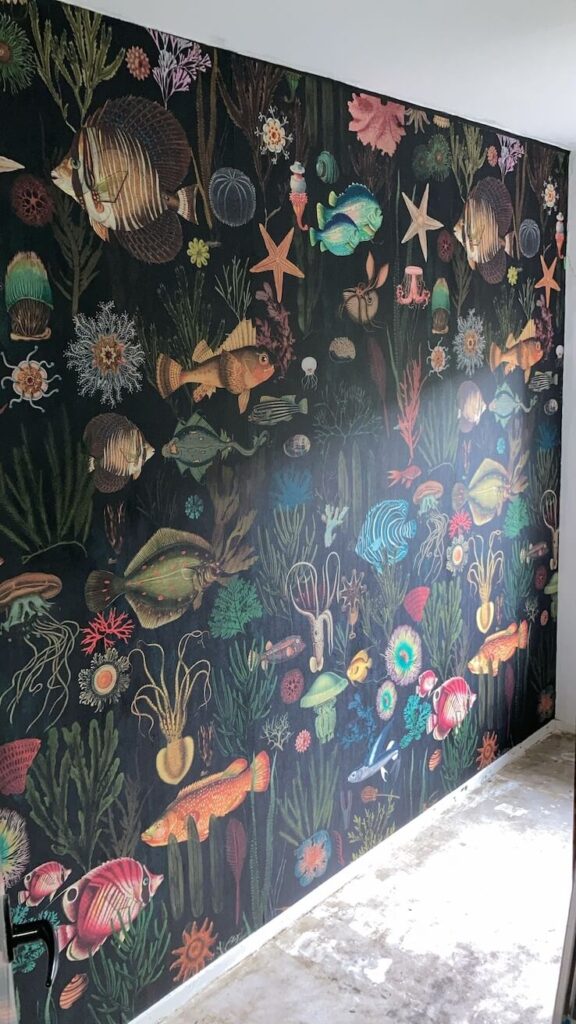 Behang geplakt door allround klusjesman