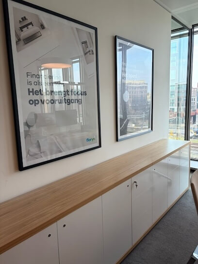 Kantoor dressoir gemaakt door timmerman